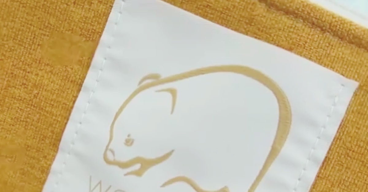Babyschlaf in der Wombagee Federwiege